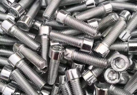 如何正確選擇和使用螺栓，以確保安全和可靠性